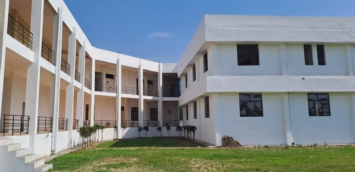 The Brain Discovery Global School building and lawn